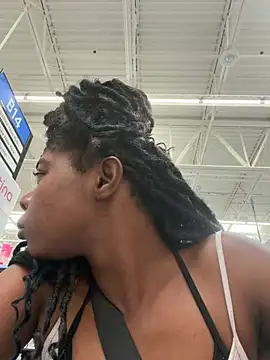 Ebony_Queeenx webkamerás műsora