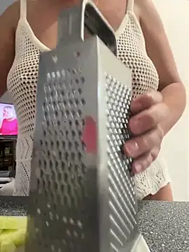 Kamillaone Adlı Modelin Canlı XXX Sohbeti