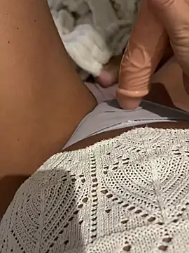 Kamillaone 라이브 XXX 채팅