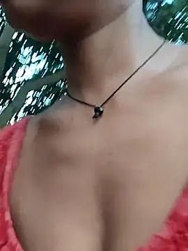 Sweet-runi Show in webcam