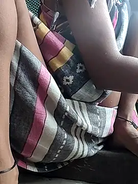 Sweet-runi Show in webcam