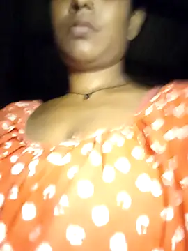 Sweet-runi Show in webcam