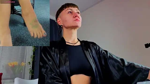 EmilyyBlake webcam show