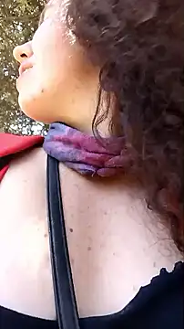 Valeriaa_Soleer: διαδικτυακό σόου στην κάμερα