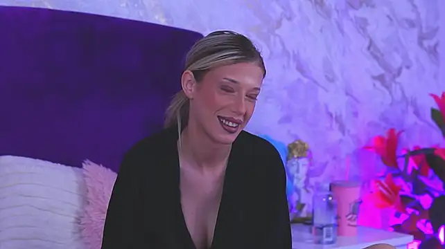 EllinaNuria's Live XXX Chat