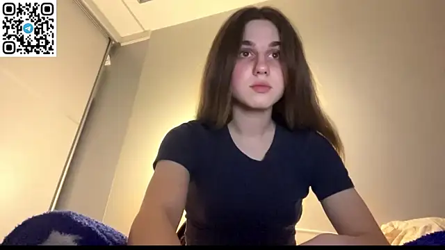 LovelySilk_63: διαδικτυακό σόου στην κάμερα