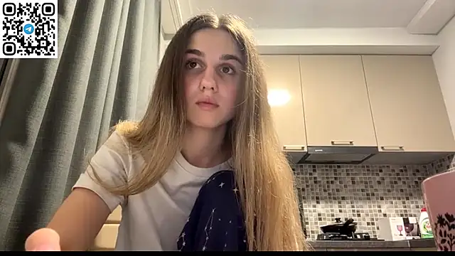 LovelySilk_63 Adlı Modelin Canlı XXX Sohbeti
