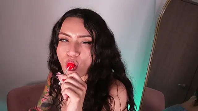 Živý XXX chat lara_bombshell_
