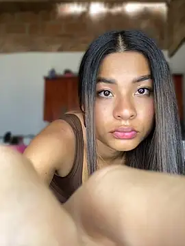 Pertunjukan Kamera Web Romie_rous