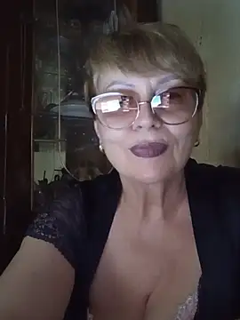 הופעת וובקאם של SophieBurns