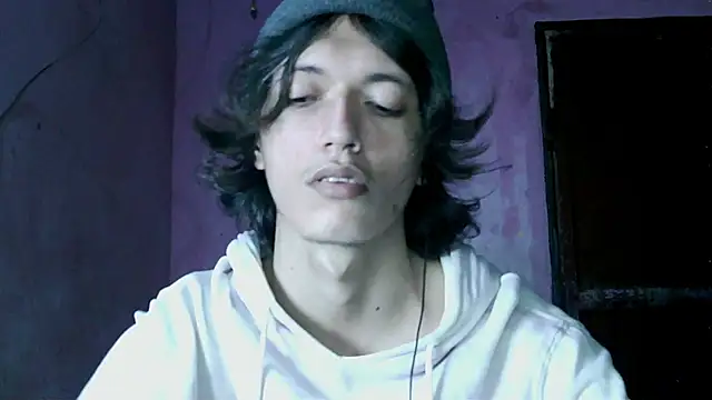 Chat +18 de cherryuwu ao vivo