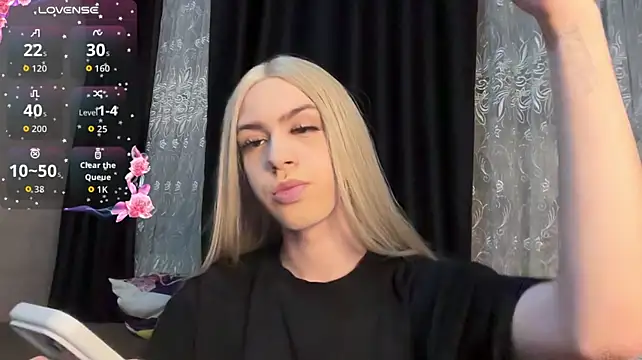 kirasoon Show in webcam