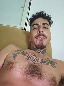 iamciyro webcam show