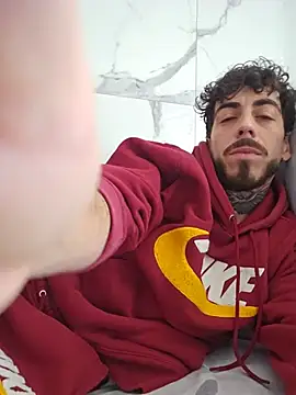 Show modela iamciyro na web-kameri