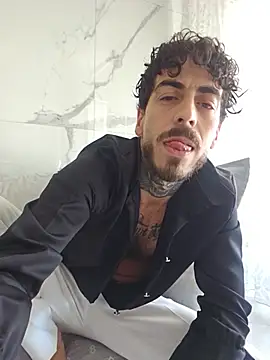 iamciyro's Webcam Show