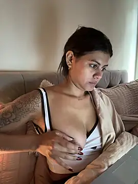 צ'אט XXX בשידור חי של RachelWeisz_