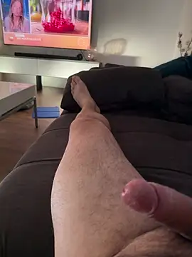 Charly_73 在線直播表演