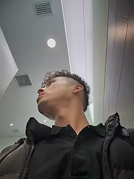 Eros_leen Webbikameraesitys