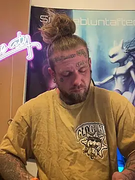 Pokazy przed kamerką – Smokebluntafterblunt