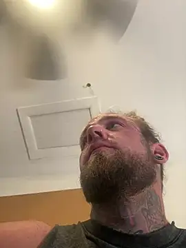 Smokebluntafterblunt Show in webcam