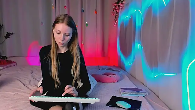 lada2k4's Live XXX Chat