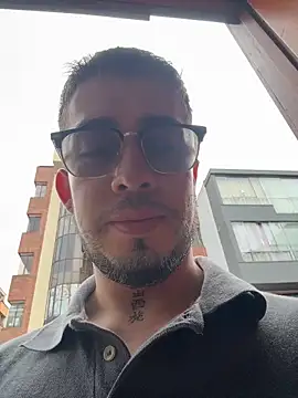 Tommas_Jhonson's Webcam Show