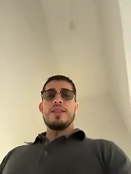 Tommas_Jhonson webcam show
