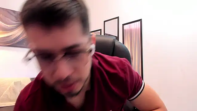 Tommas_Jhonson: вебкам-шоу
