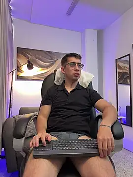 Tommas_Jhonson Pertunjukan Webcam