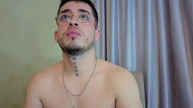 Tommas_Jhonson Pertunjukan Webcam