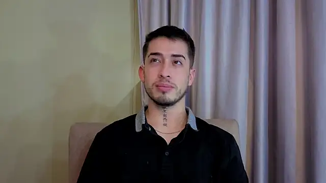 Tommas_Jhonson Adlı Modelin Web Kamerası Şovu