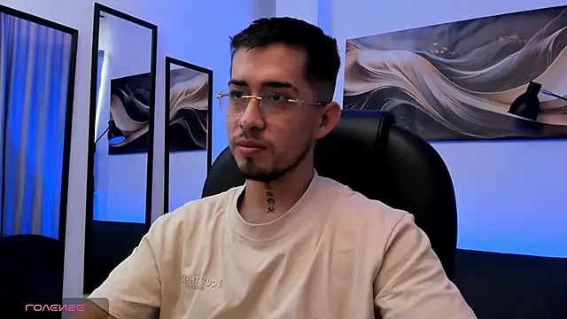 Tommas_Jhonson's Webcam Show
