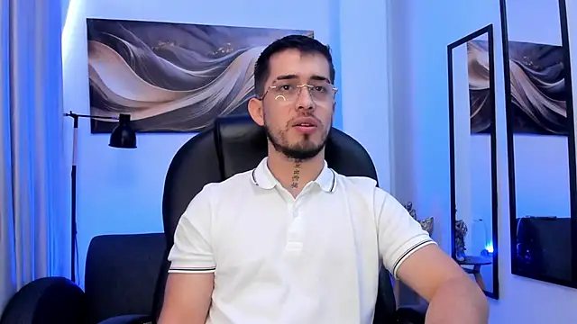 Tommas_Jhonson Show Webcam