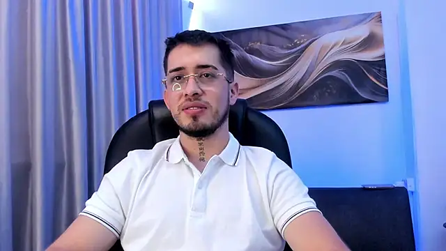 Show modela Tommas_Jhonson na web-kameri
