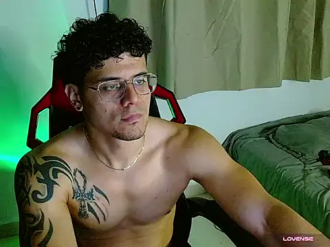 Logan0626 Webcam show