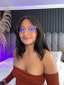 Nanda_vixen_ 라이브 XXX 채팅