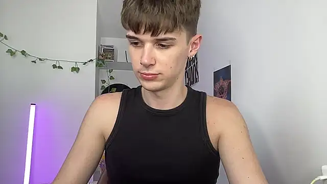 عرض كام YourMilkyGuy