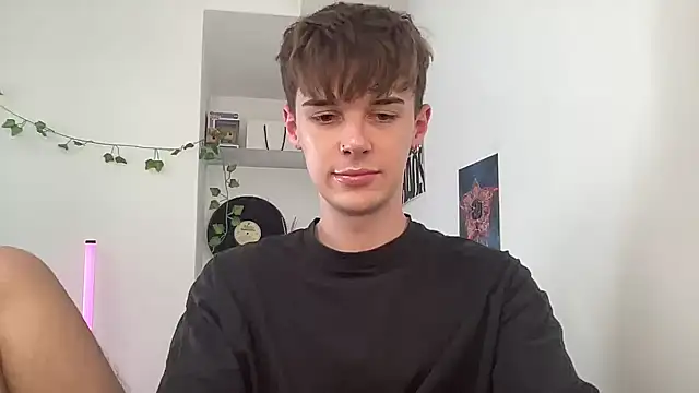 YourMilkyGuy's Webcam Show