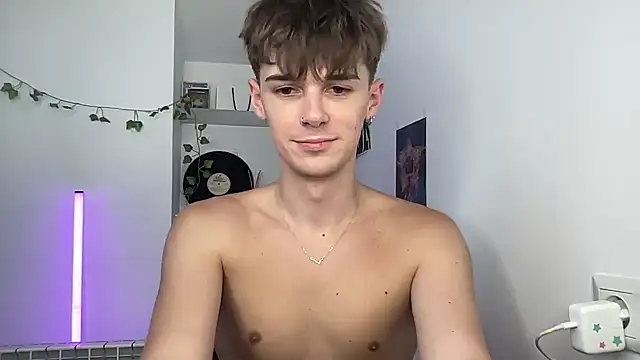 YourMilkyGuyn Webbikameraesitys