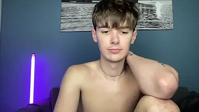 Webkamerová show YourMilkyGuy