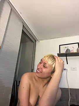 Melody__0 Show in webcam