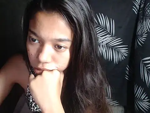 urgirlyflor – webcam-show