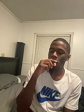 pussyeater_- 现场聊天室