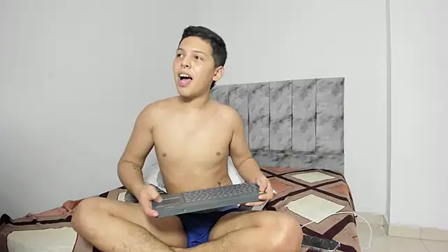 Show modela maykyboyx na web-kameri