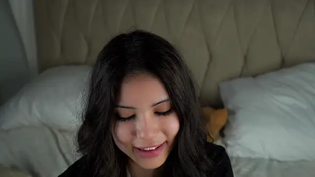 SulemaNeugin 라이브 XXX 채팅