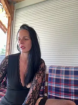 Chat XXX en directo de MiriamDelyn