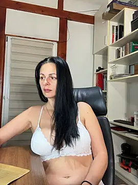MiriamDelyn's Live XXX Chat