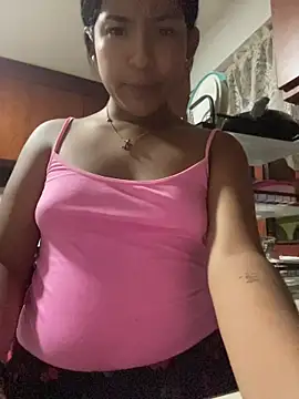 LeahBar Adlı Modelin Canlı XXX Sohbeti