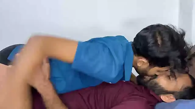 DesiDaddyandSon's Webcam Show
