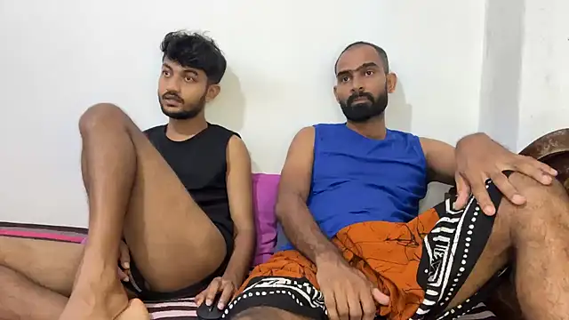DesiDaddyandSon Show in webcam